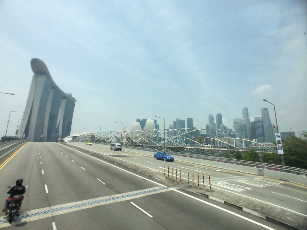 Bus Hop ON Hop OFF - Marina Bay Sand